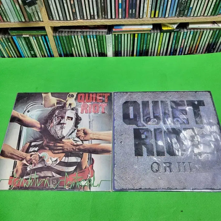 [BUNJANG] Quiet Riot Heavy Metal LP Record 2x Vinyl / -LP- 헤비메탈 콰이어트 라이웃(Quiet Riot) 음반 LP 2장