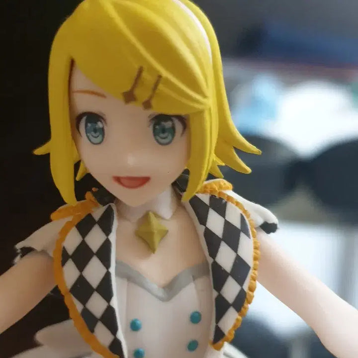 [BUNJANG] Project Sekai Kagamine Rin Figure / 프로 세카 카가미네 린 피규어