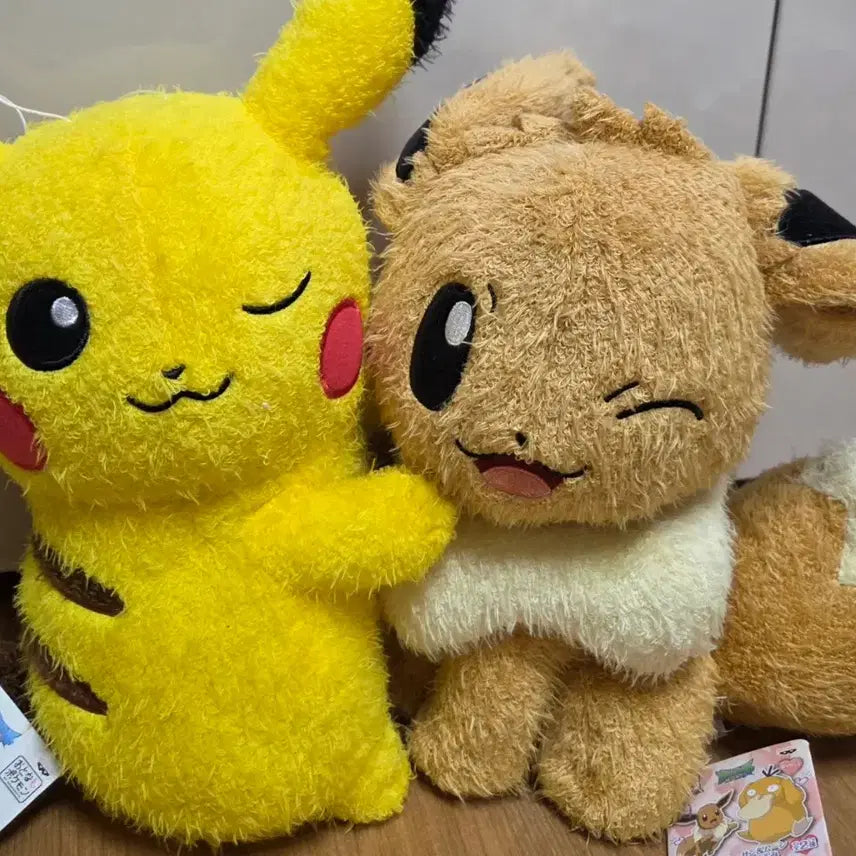 [BUNJANG] Banpresto Pikachu &amp; Eevee Large Plush Set / 포켓몬 반프레스토 피카츄 이브이 인형 대형 세트