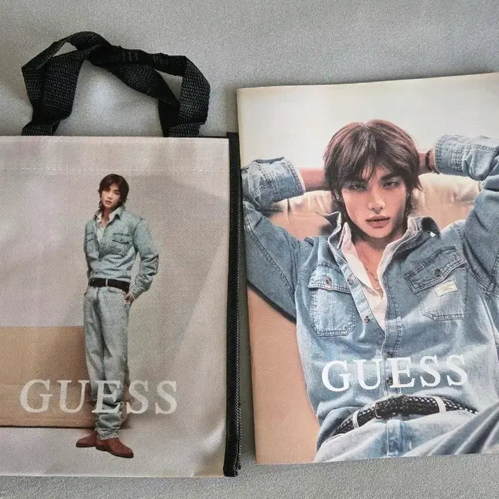 [BUNJANG] Guess Hyunjin Eco Bag + Poster / 게스 현진 에코백 + 포스터