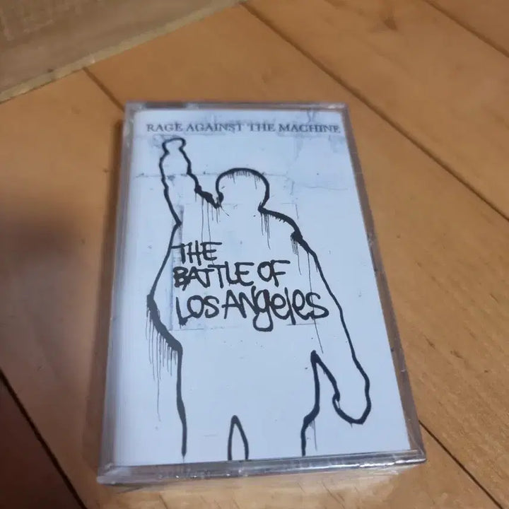 [BUNJANG] Rage Against The Machine Sealed Cassette Tape / Rage Against The Machine 미개봉 카세트 테이프 판매