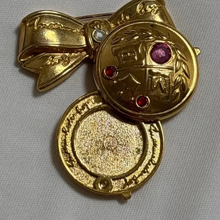 [BUNJANG] Marmalade Boy Medallion Brooch Rocket Pendant / 마멀레이드 보이 메다이유 브로치 로켓 펜던트 고전완구 순정만화 고전문구