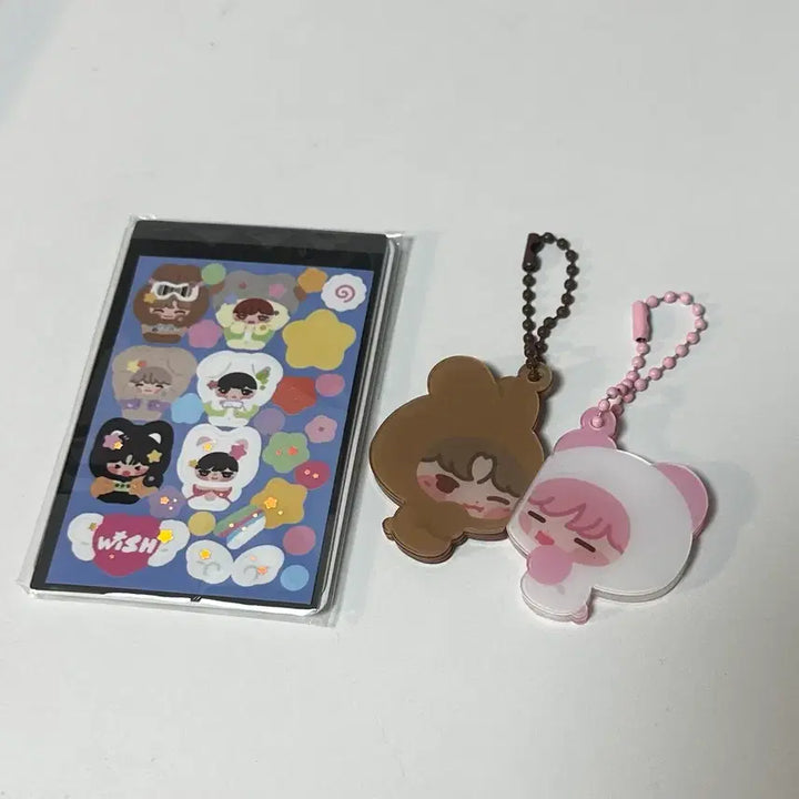 [BUNJANG] Seo-yeon &amp; Sakuya Magnetic Acrylic Keyring / 시온이랑 사쿠야 딱붙 자석 키링 팔아요