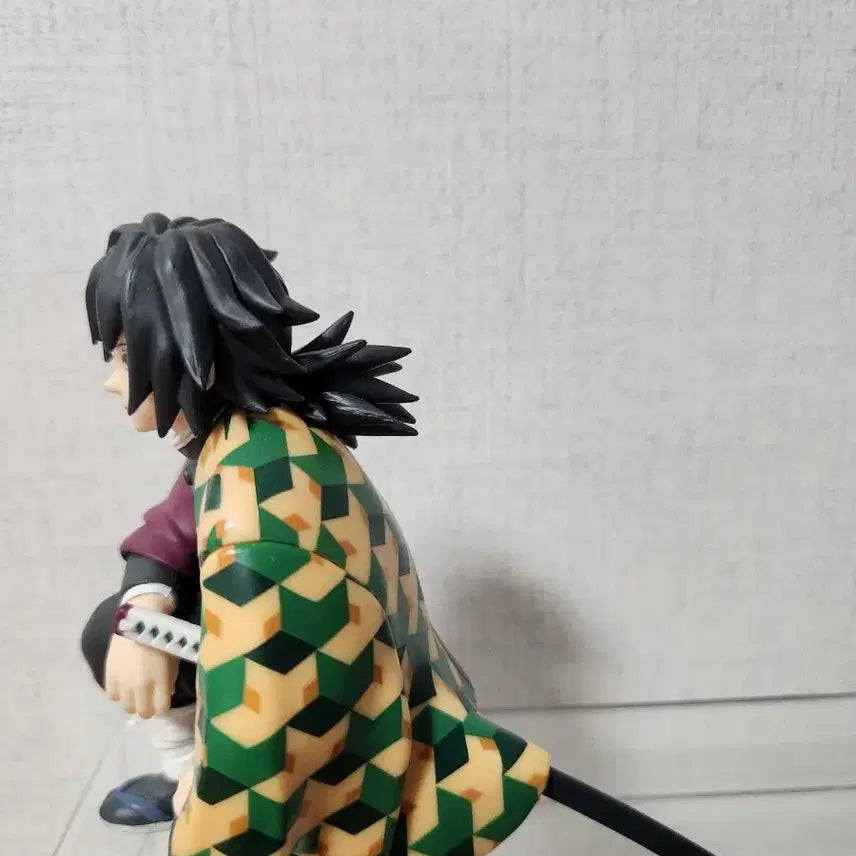 [BUNJANG] Demon Slayer Giyu Tomioka Chuhachi Meeting Figure with Chocorin / 귀멸의 칼날 토미오카 기유 주합회의 피규어 + 초코린