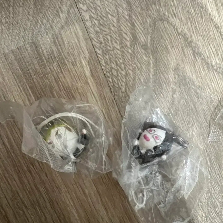 [BUNJANG] Attack on Titan Pucho Strap Keychain Hange, Erwin / 진격의거인 푸쵸 스트랩 키링 한지 엘빈