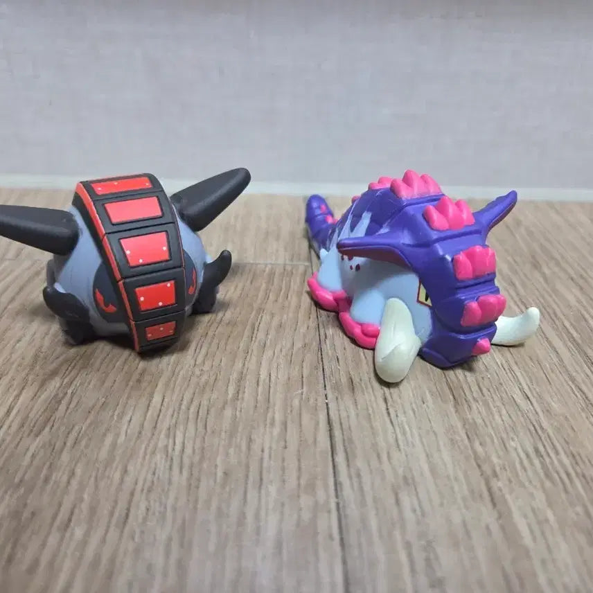 [BUNJANG] Pokemon Pyrrhic &amp; Ursaluna Finger Puppet Sofubi Figure / 포켓몬 피규어 무쇠바퀴 위대한엄니 손가락인형 소프비 키즈