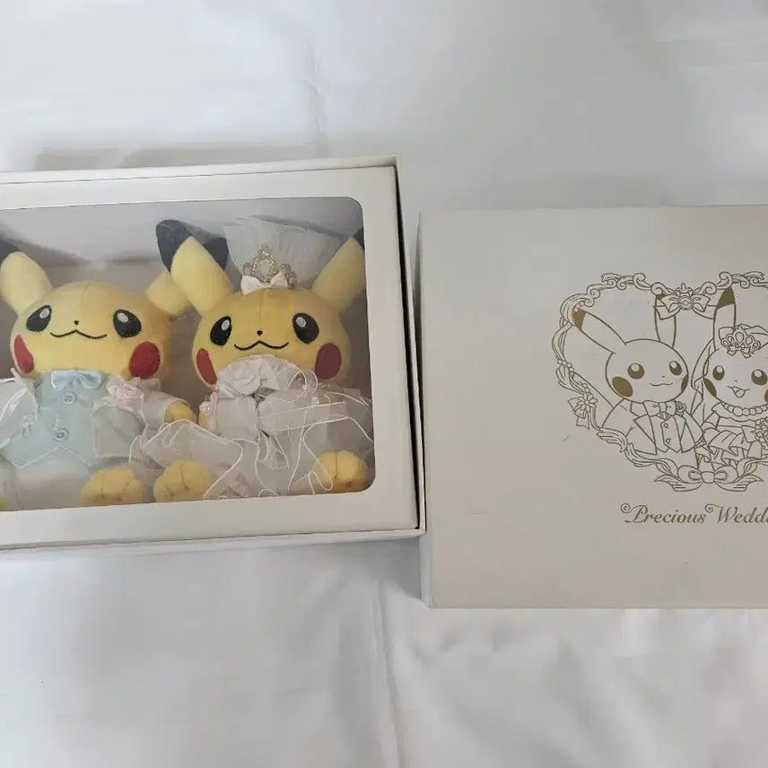 [BUNJANG] Pokemon Center Wedding Pikachu Doll Set / 포켓몬스터 웨딩 피카츄 인형 세트 포켓몬센터