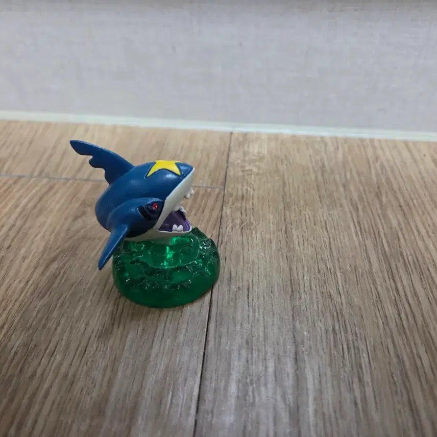 [BUNJANG] Pokemon Sharpedo Resin Figure / 포켓몬 샤크니아 레진 피규어