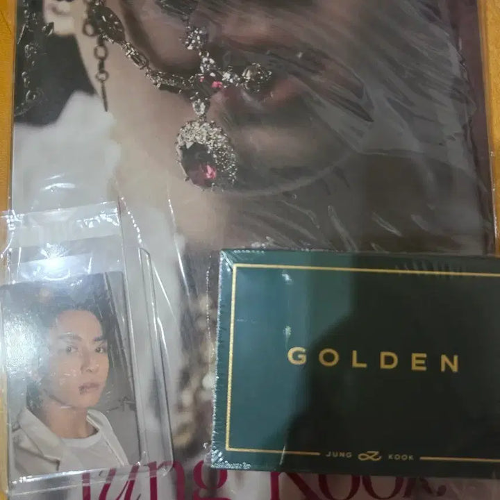 [BUNJANG] BTS Jungkook Special 8 Photo-Folio Golden (Sealed) / bts 정국 special 8 photo-folio golden