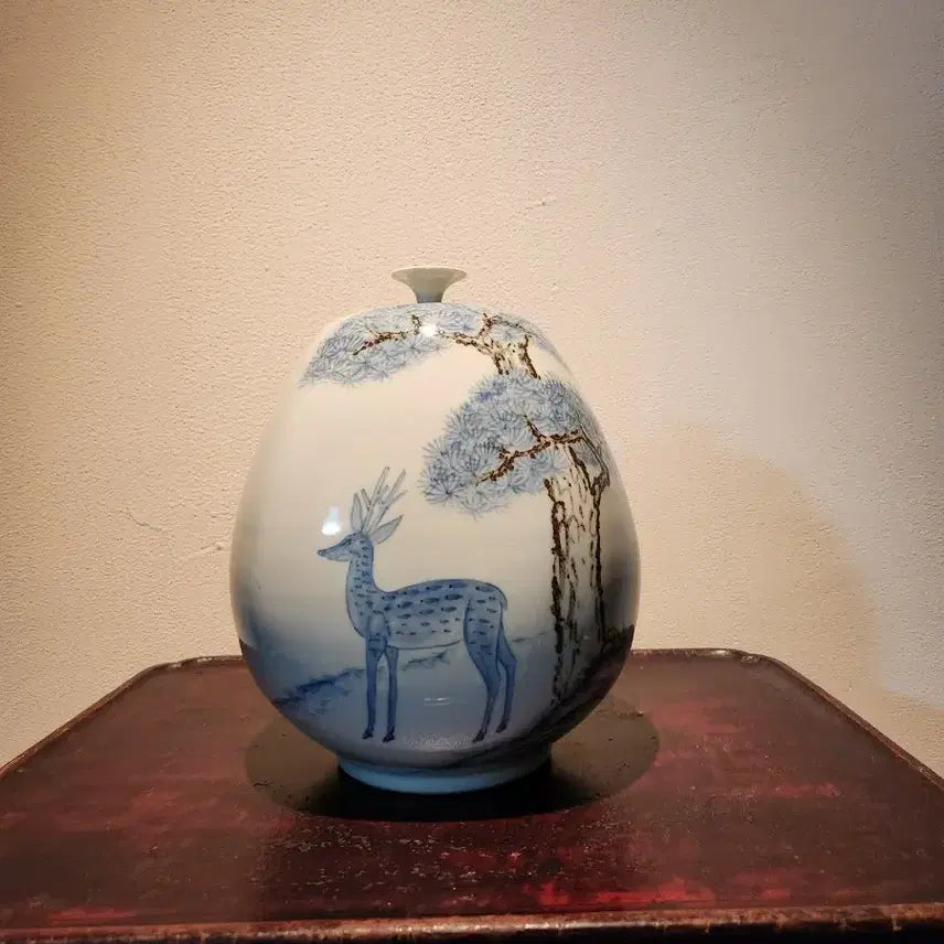[BUNJANG] Gojak Wi Gwang-jo Celadon Porcelain Vase with Bird and Flower Motif / 고작 위광조 명장의 백자청화영모문호