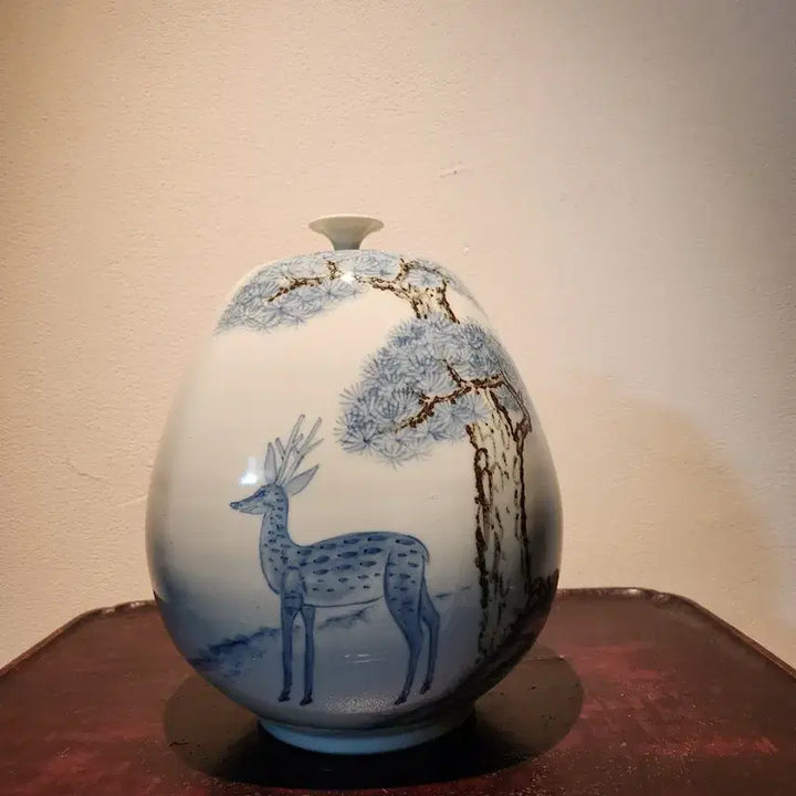[BUNJANG] Gojak Wi Gwang-jo Celadon Porcelain Vase with Bird and Flower Motif / 고작 위광조 명장의 백자청화영모문호