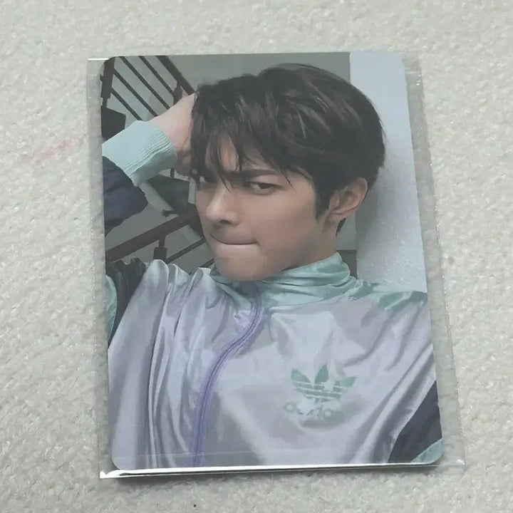 [BUNJANG] CORTIS Hellolive Gunho Lucky Draw Photocard / 코르티스 헬로라이브 건호 럭드 양도