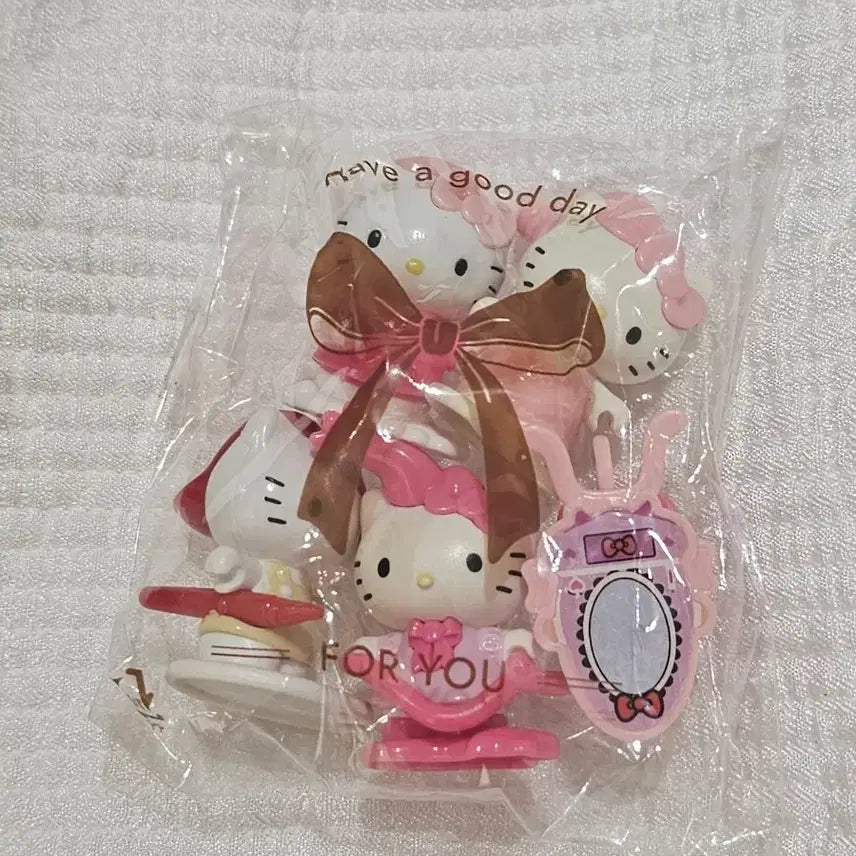 [BUNJANG] Hello Kitty Vintage Kinder Joy Figure Bundle Set / 헬로키티 고전 킨더조이 피규어 일괄
