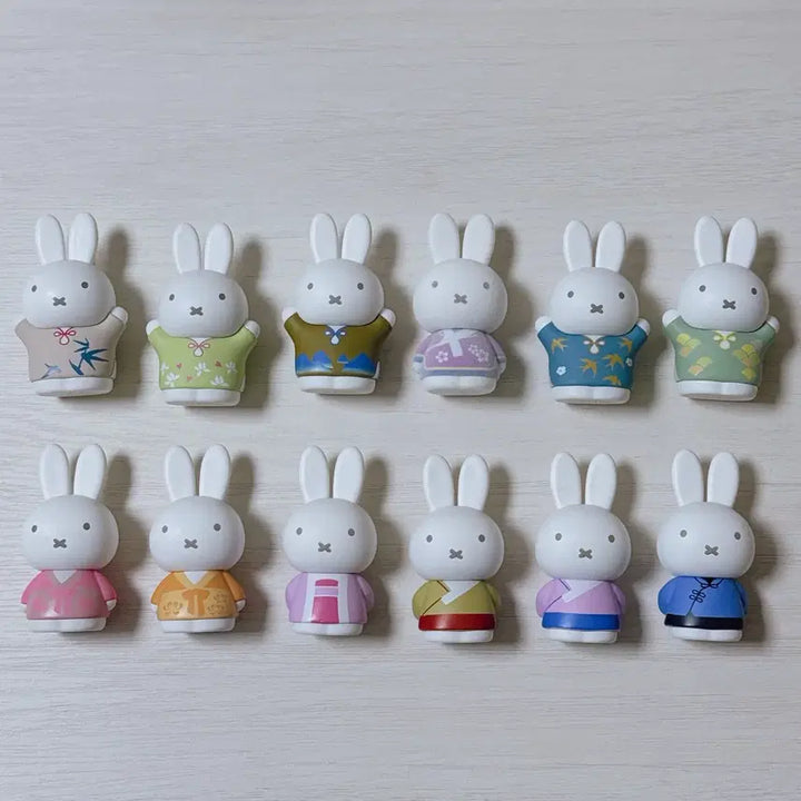 [BUNJANG] Miffy Traditional Costume Figure Bundle Set (12 Types, Includes Hidden Version) / 미피 전통의상 피규어 히든포함 12종 일괄