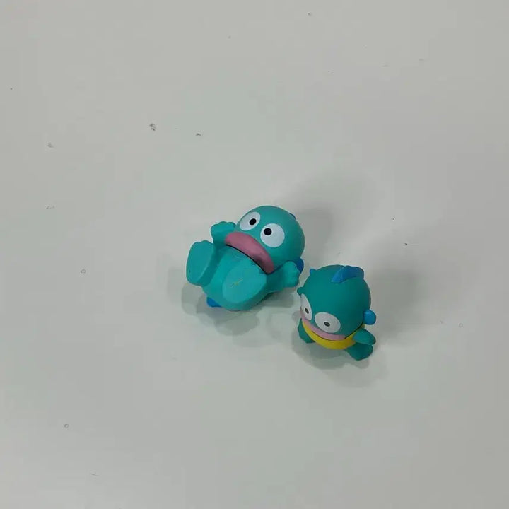[BUNJANG] Sanrio Hangyodon Gacha Figures Set of 2 / 산리오 한교동 가챠 피규어 2종