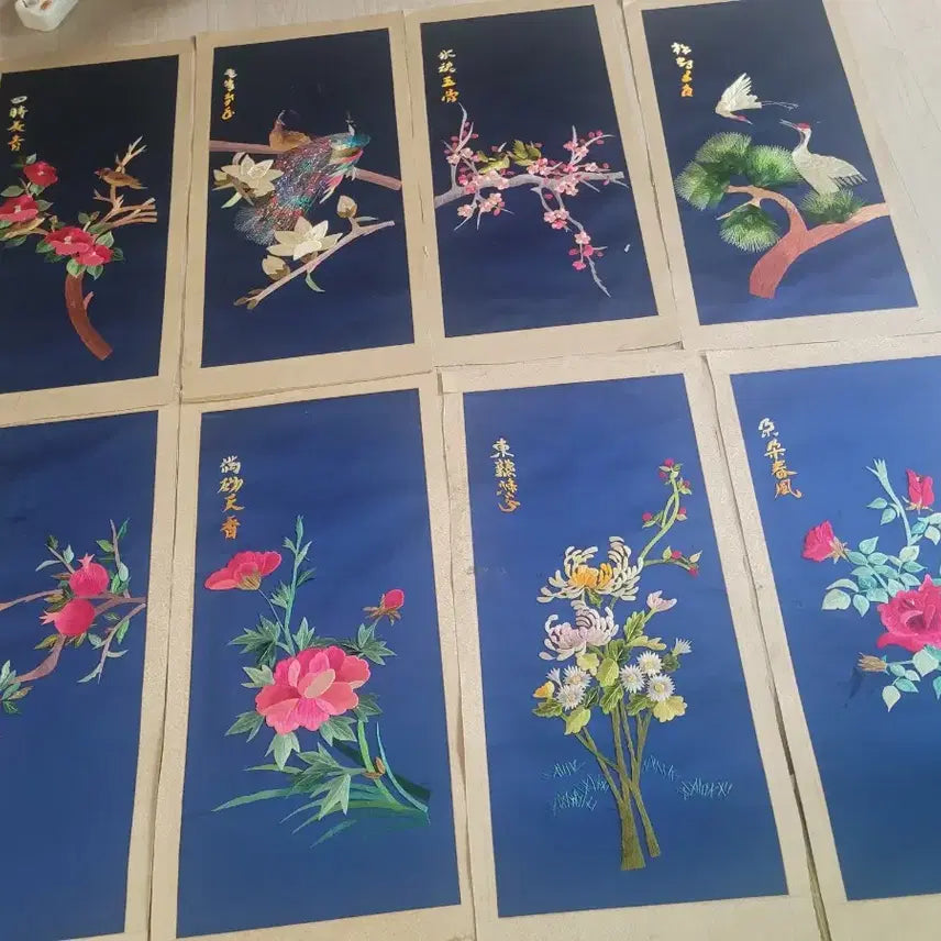 [BUNJANG] 8-Panel Embroidered Folding Screen / 전통 자수 병풍 8폭 세트