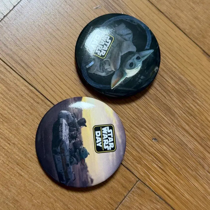 [BUNJANG] The Mandalorian 2-Badge Set Star Wars Day / 만달로리안 그로구 뱃지 2종 스타워즈 데이
