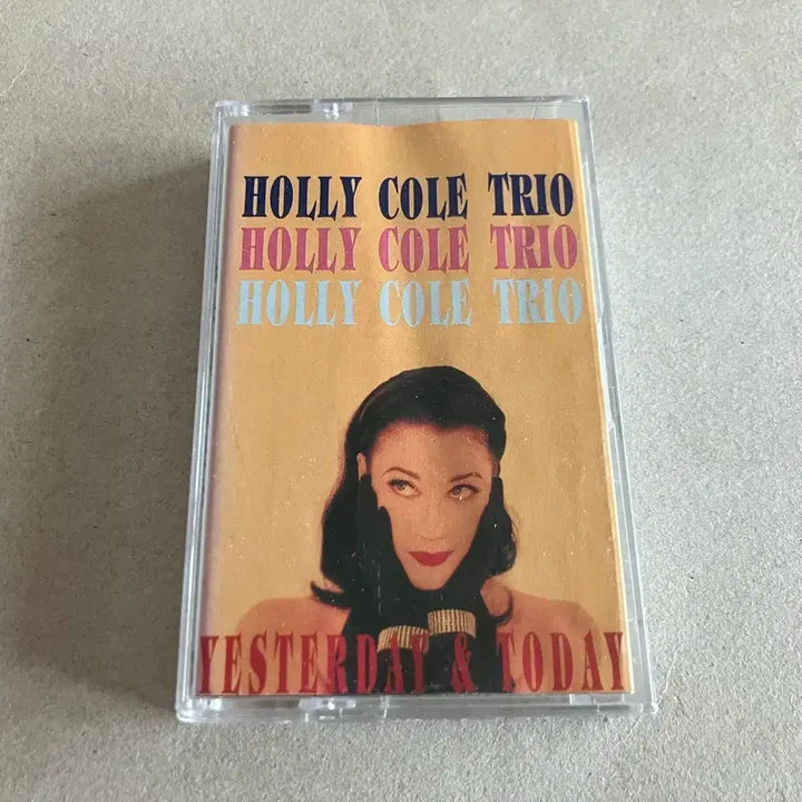 [BUNJANG] Holy Cole Trio Yesterday &amp; Today Jazz Cassette Tape (1990s) / 90년대 홀리콜 트리오 Yesterday &amp; Today 재즈 카세트테이프