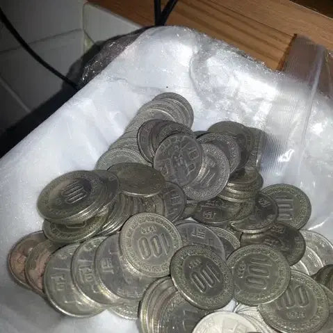 [BUNJANG] 1979 Coin Bundle (30 pcs) / 100원 동전 30개 1979년 중고