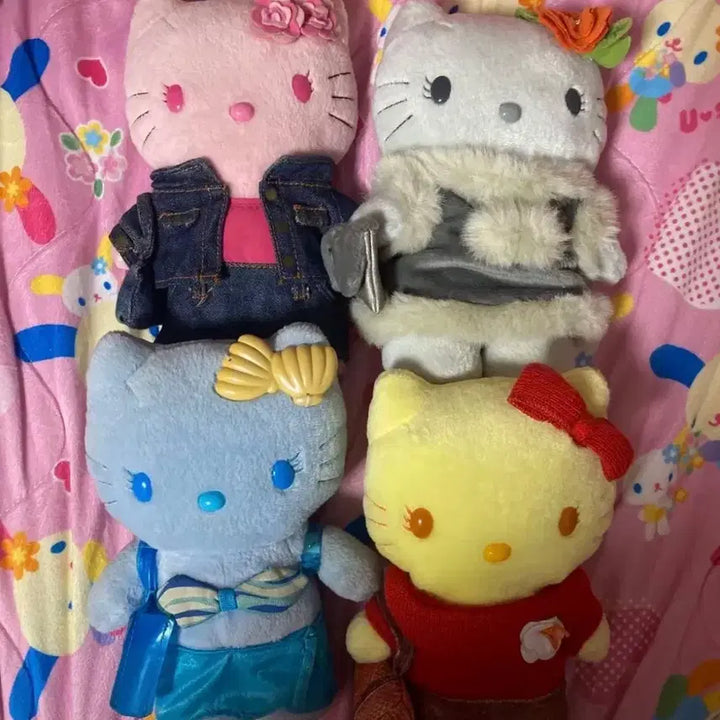 [BUNJANG] Japanese Happy Meal Classic Kitty Dolls - Spring, Summer, Autumn, Winter Bundle / 일본 해피밀 춘하추동 고전키티 인형 일괄