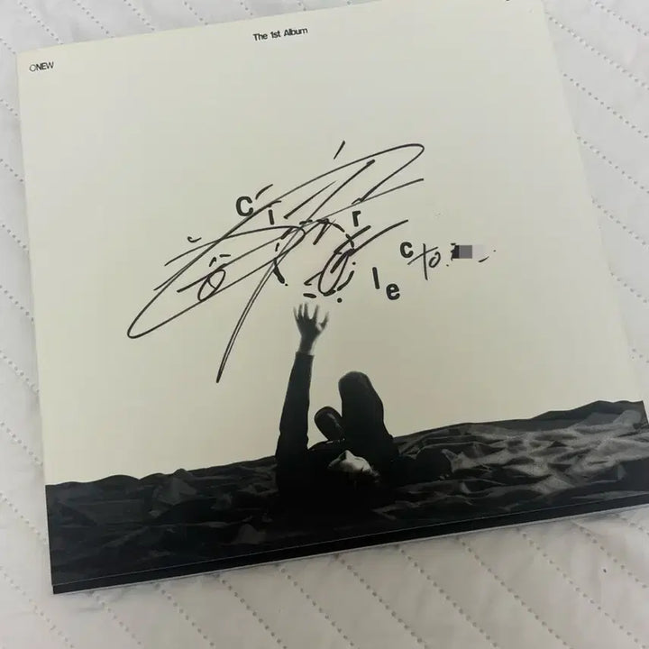 [BUNJANG] SHINee Onew Circle Limited Edition Signed Album / 오늘까지만(비매)샤이니 온유 Circle 초회 한정반 싸인앨범