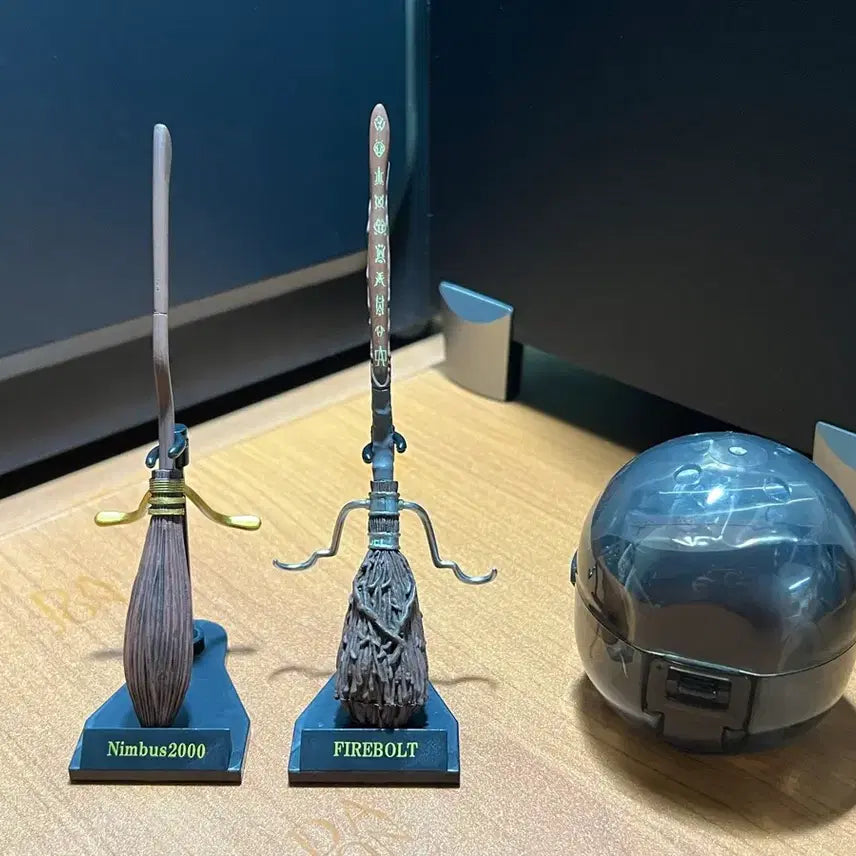 [BUNJANG] Harry Potter Quidditch Broom Miniature Set (3 Types) / 해리포터 하비 빗자루 퀴디치 미니어처 3종 (가챠/캡슐토이)