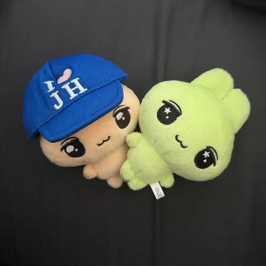 [BUNJANG] WOOZI (SEVENTEEN) Hat &amp; Pin Badge Set / 윙또&amp;왹윙&amp;지훈모자
