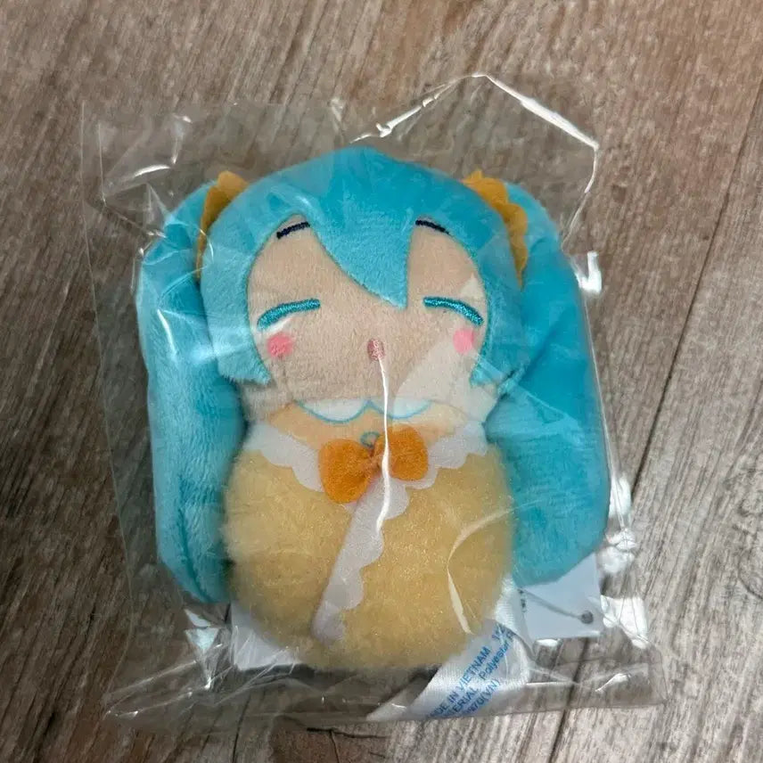 [BUNJANG] Hatsune Miku x Cinnamoroll Collaboration Plush Keychain / 하츠네 미쿠 시나모롤 콜라보 누이 키링 인형 새제품 팝니다.