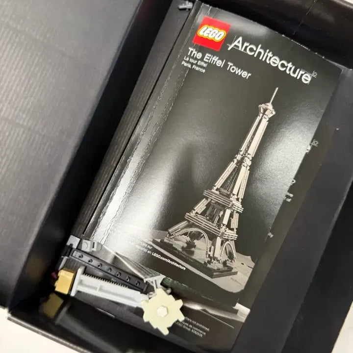 [BUNJANG] LEGO Architecture Eiffel Tower 21019 (Completed Set) / 레고 아키텍쳐 에펠탑 21019 완성품 중고