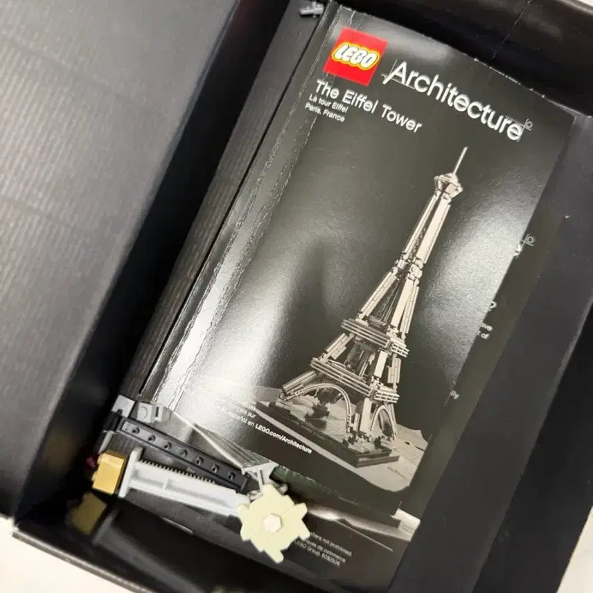 [BUNJANG] LEGO Architecture Eiffel Tower 21019 (Completed Set) / 레고 아키텍쳐 에펠탑 21019 완성품 중고