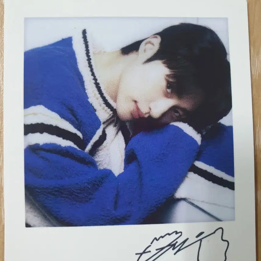 [BUNJANG] Byeon Woo Seok Blue Cardigan Photocard / 변우석 블루 가디건 포토카드