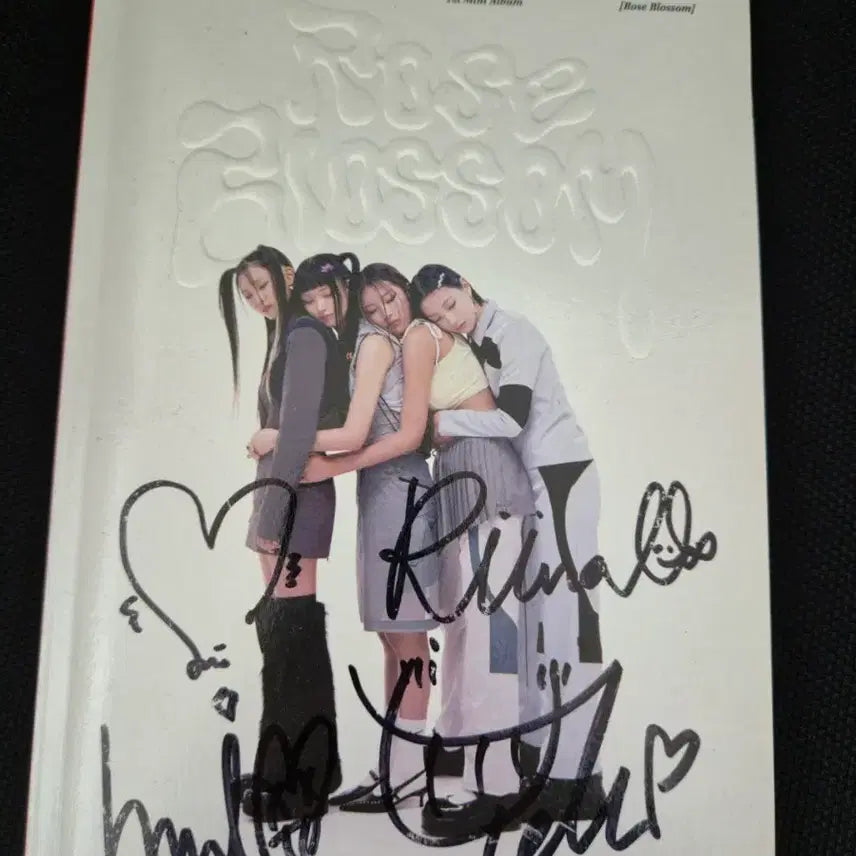 [BUNJANG] H1-KEY Mini Album Vol. 1 Rose Blossom Autographed CD / (친필 싸인) 하이키 미니 1집 건물 사이에 피어난 장미 CD 앨범
