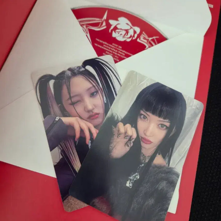 [BUNJANG] H1-KEY Mini Album Vol. 1 Rose Blossom Autographed CD / (친필 싸인) 하이키 미니 1집 건물 사이에 피어난 장미 CD 앨범