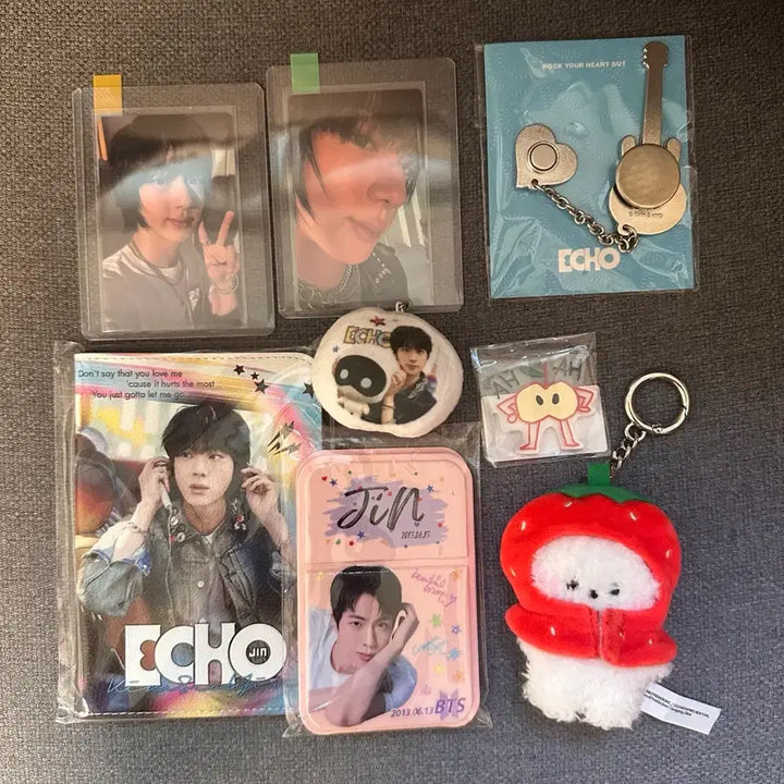[BUNJANG] BTS Jin Weverse Eco Photocard, Eco Badge, and RJ Bundle / BTS 진 석진 에코 위버스 미공포 포카 + 에코 뱃지 + 알제이 일괄