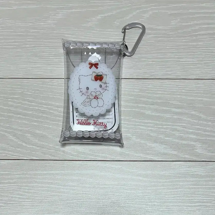 [BUNJANG] Sanrio Sweet Cake Series Hello Kitty PVC Carabiner Pouch / 산리오 스위트케이크 시리즈 헬로키티 pvc 카라비너 파우치