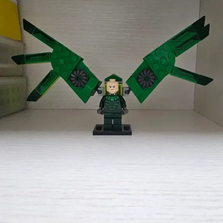 [BUNJANG] LEGO Marvel Spider-Man Vulture Minifigure (76114) / 레고 마블 스파이더맨 벌처 미니피규어 (76114)