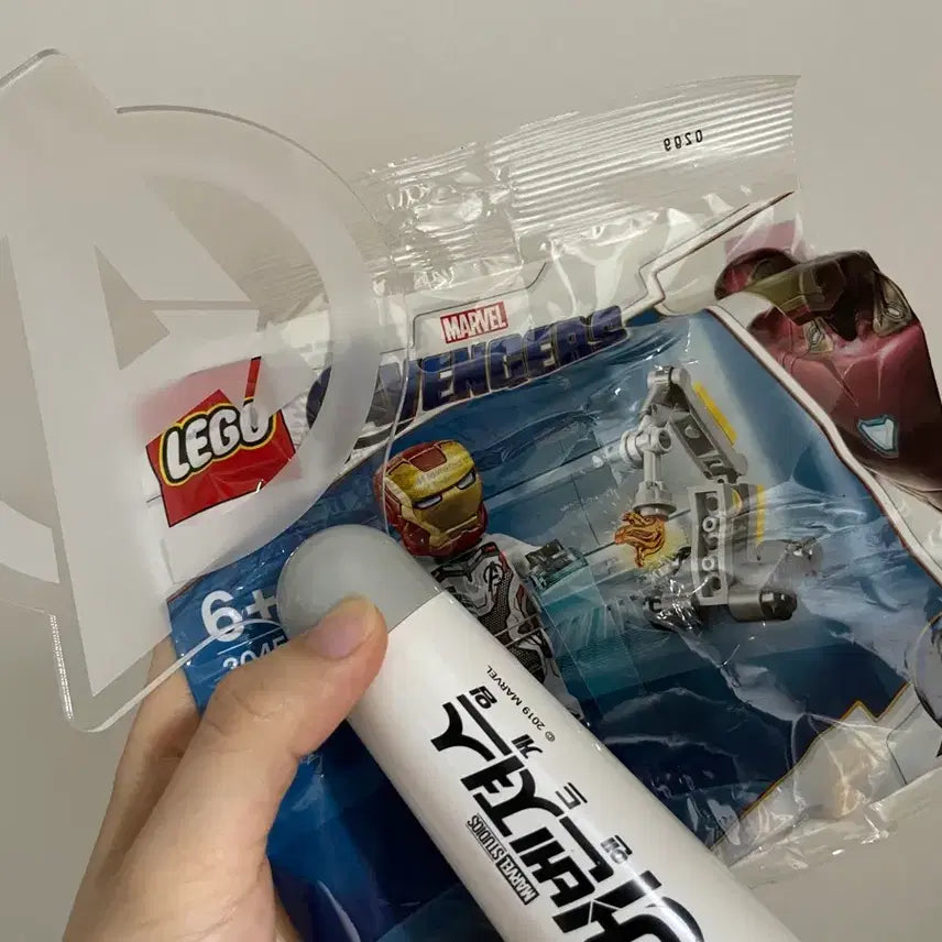 [BUNJANG] Avengers: Endgame Event Glowstick and Lego Bundle / 마블 어벤져스 엔드게임 이벤트 굿즈 일괄 판매