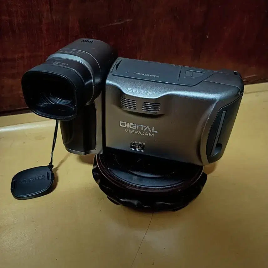 [BUNJANG] Antique Japanese SHARP Digital Video Camera / 오래된 일제 비디오카메라