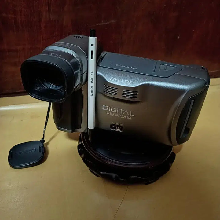 [BUNJANG] Antique Japanese SHARP Digital Video Camera / 오래된 일제 비디오카메라