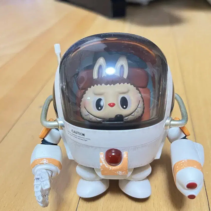 [BUNJANG] Pop Mart Labubu Sunrise Marine Soldier Series Action Figure / 팝마트) 라부부 마시넨크리거 - 일출