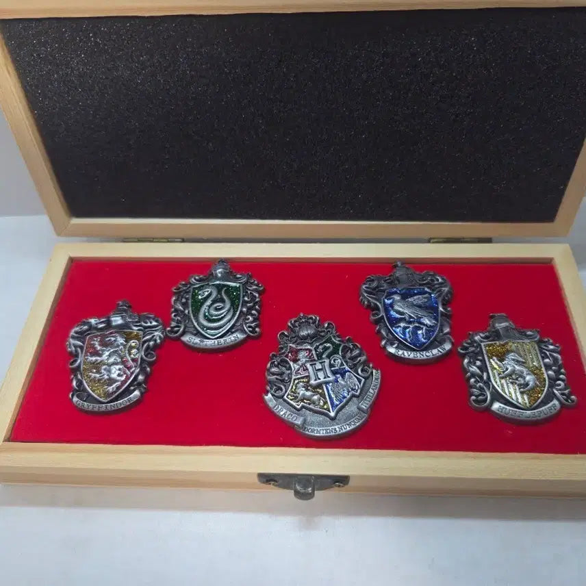 [BUNJANG] Harry Potter House Badge Set / 해리포터 기숙사 뱃지 세트