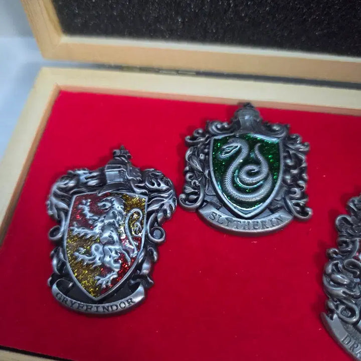 [BUNJANG] Harry Potter House Badge Set / 해리포터 기숙사 뱃지 세트