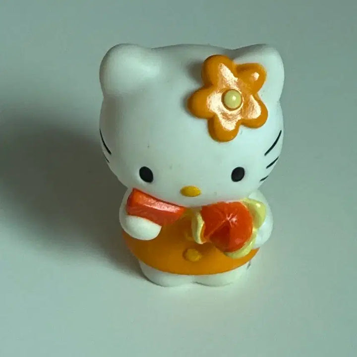 [BUNJANG] Classic Hello Kitty Fruit Series Mandarin Orange Figure / 고전 헬로키티 과일시리즈 귤