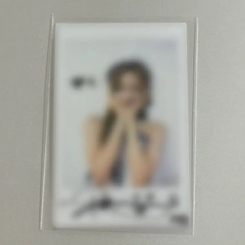 [BUNJANG] Ifeye Rahee Autographed Polaroid / 이프아이 ifeye 라희 rahee 사인 폴라로이드