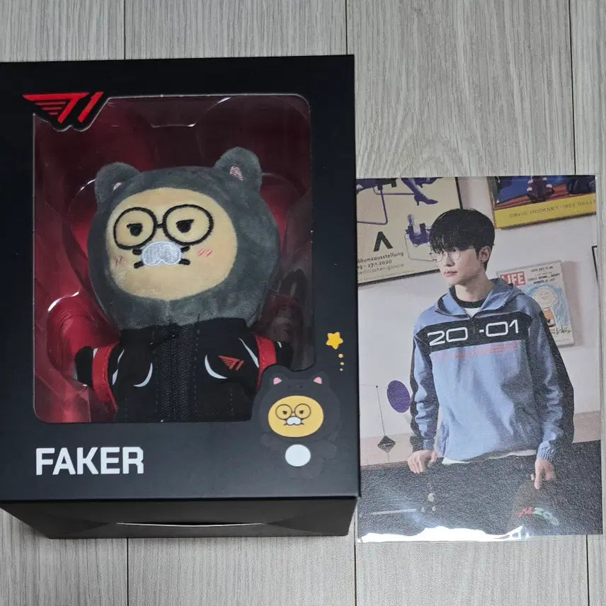 [BUNJANG] T1 Faker Kakao Friends Chunsik Backpack and T-Cafe Postcard Bundle / T1 티원 페이커 카카오 프렌즈 백팩 춘식이 / 티카페 엽서 일괄