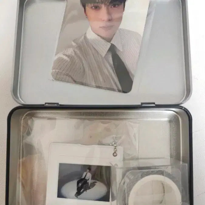 [BUNJANG] NCT Jaehyun Monochrome First Concert Photocard Tin Case Set / 재현 모노 사쳌 첫콘 포토카드 틴케이스 세트