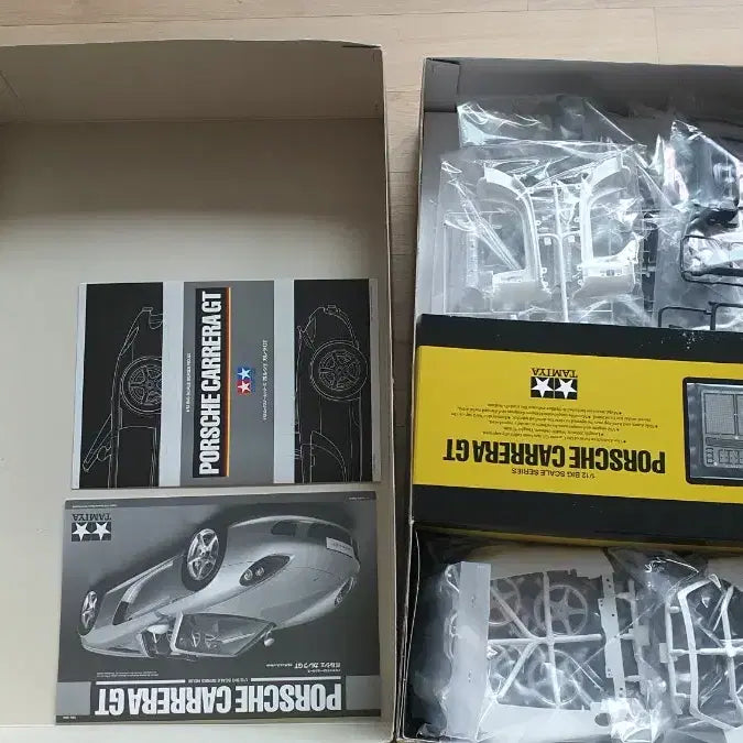 [BUNJANG] Tamiya 1/12 Porsche Carrera GT Plastic Model Kit / 타미야 1/12 포르쉐 카레라 GT 프라모델