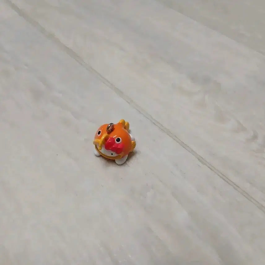 [BUNJANG] Sanrio Hello Kitty Anglerfish Gachapon Figure Strap / 고전 키티스트랩 해양 물고기 아귀 아구 키티 가챠 피규어 킽스