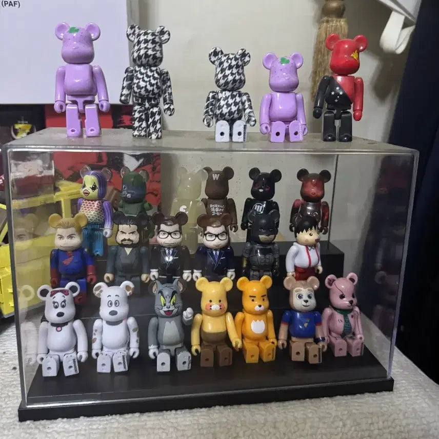 [BUNJANG] Bearbrick 100% 24-Figure Bundle Set / 베어브릭 100% 24종 일괄판매