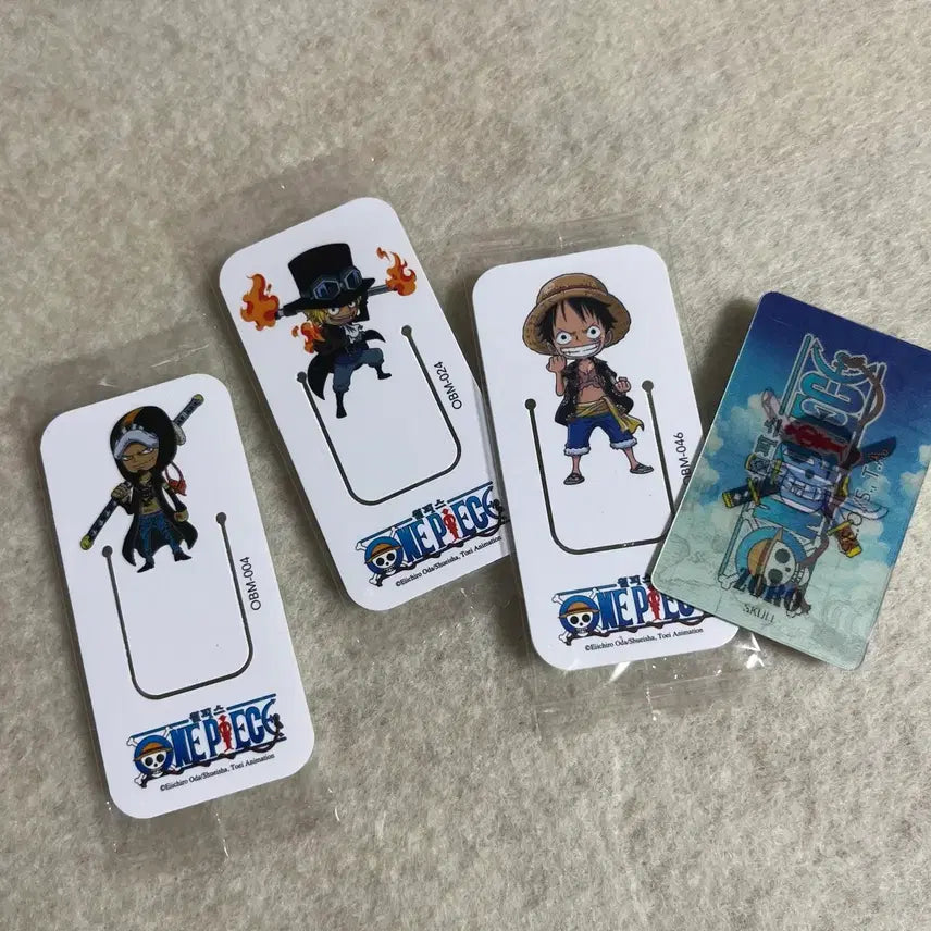 [BUNJANG] One Piece Bundle Lenticular Bookmark, Seal Sticker (Law, Sabo, Zoro, Luffy) / 일괄)원피스 책갈피 렌티큘러 띠부 씰 스티커 로우 사보 조로 루피